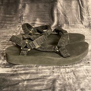 Teva Sandal Size 12 Women’s